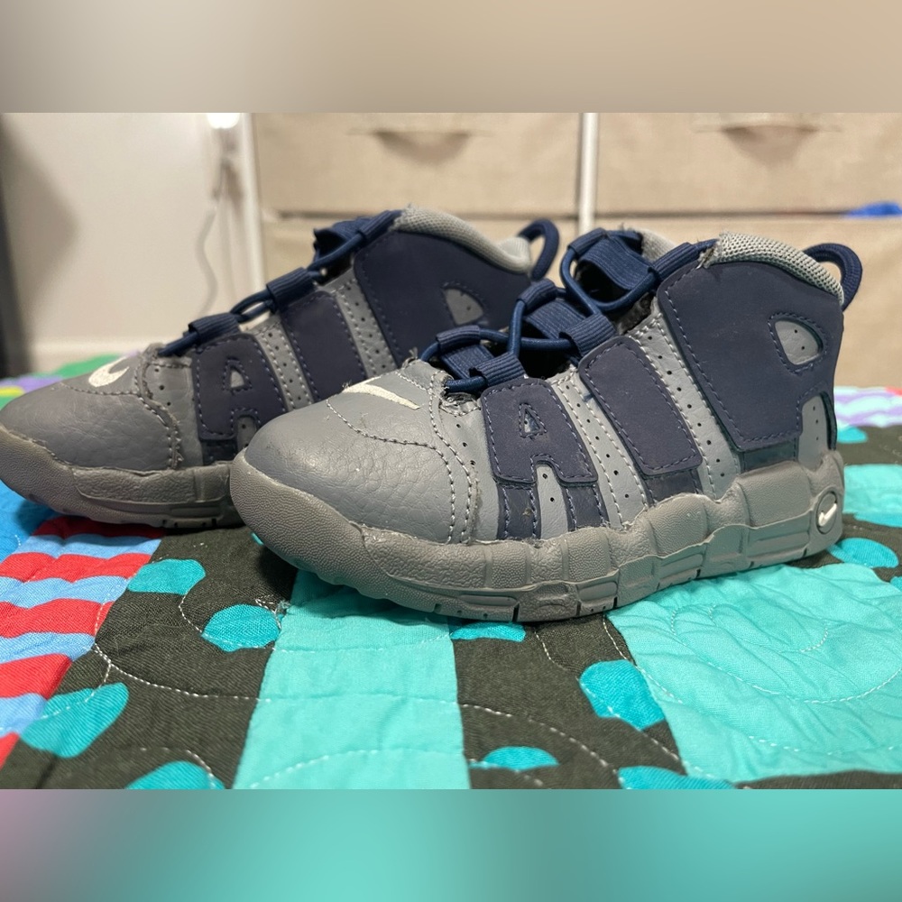 Nike toddler uptempo size 9c
